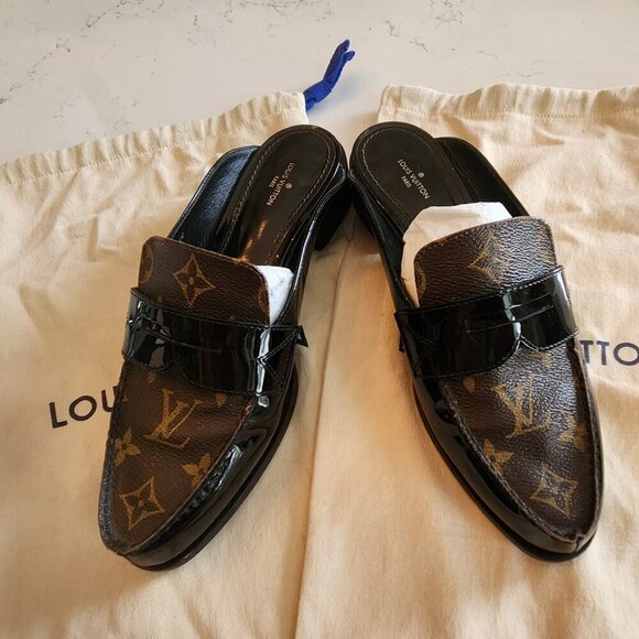 Louis Vuitton Patent Leather Monogram Mules, Authentic - Picture 1 of 11